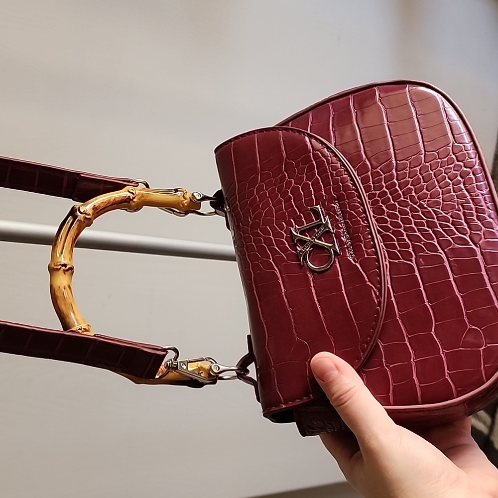 "CXL By Christian Lacroix" Croc Skin Purse ❤️ - Picture 8 of 12
